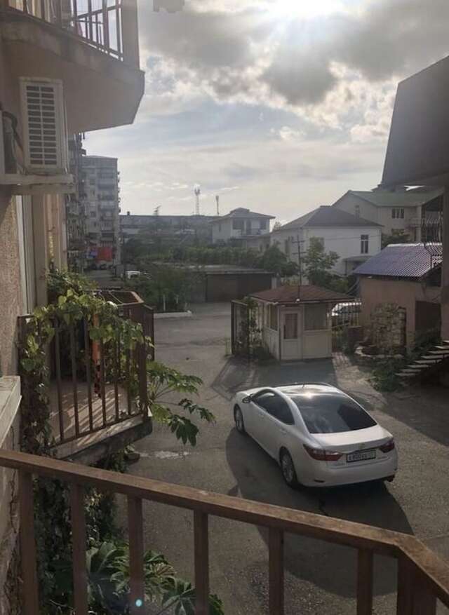 Апартаменты 100 метром до моря Сухум-14